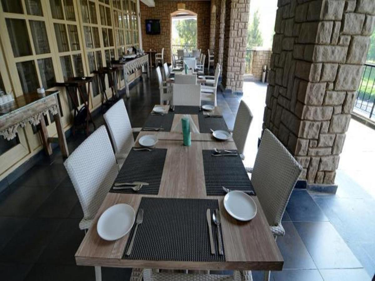 Oxford Golf Resort Pirangut Exterior foto
